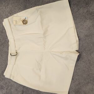 New Misses Size 14 Petite White Shorts